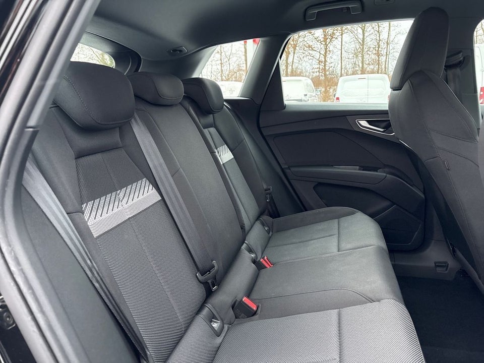 Audi Q4 e-tron 45 Progress 5d