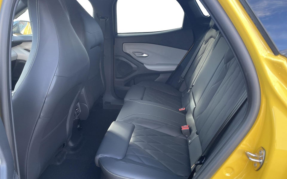 Ford Capri 84 Premium Extended Range AWD 5d