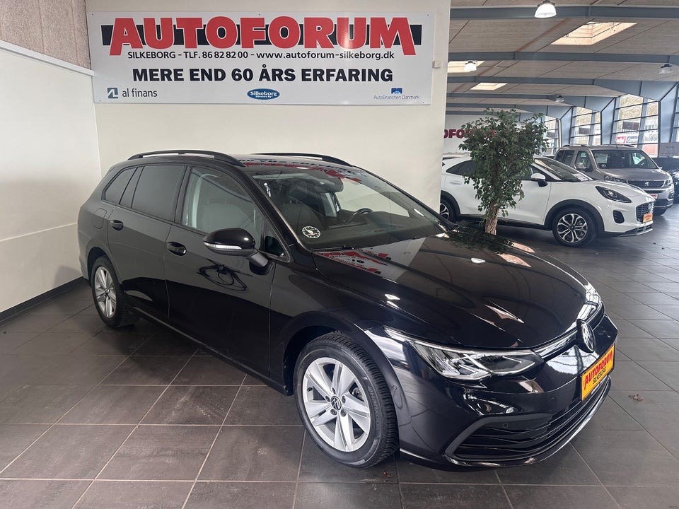 VW Golf VIII 1,5 eTSi 130 Life Variant DSG Van 5d