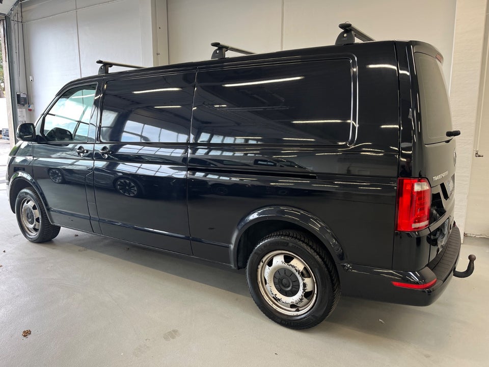 VW Transporter 2,0 TDi 204 Kassevogn DSG lang