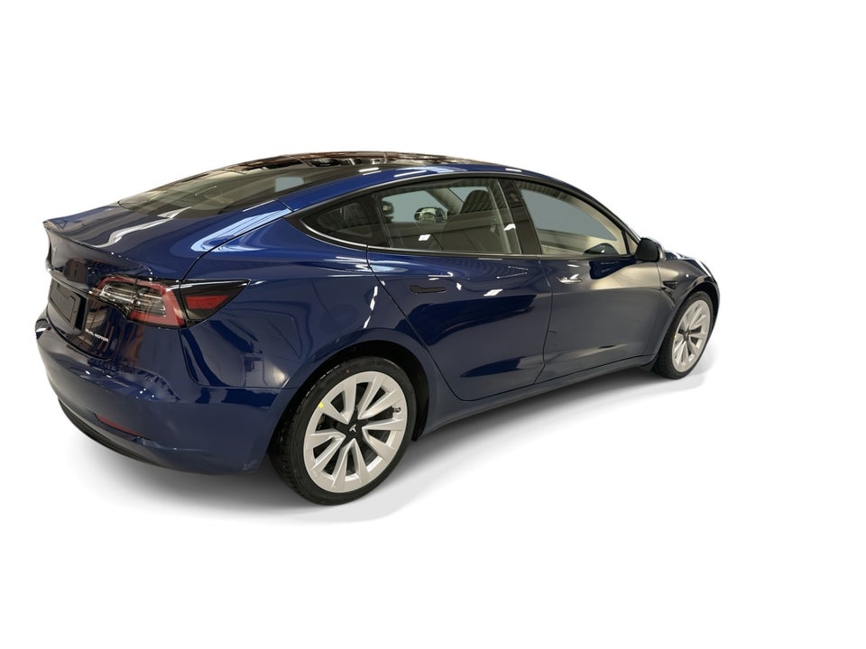 Tesla Model 3 Long Range AWD 4d