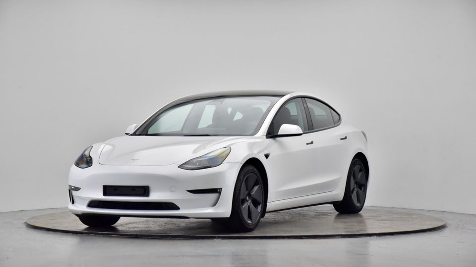 Tesla Model 3 Long Range AWD 4d