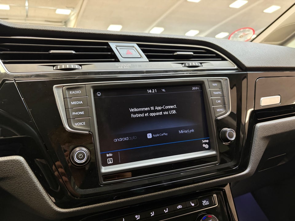 VW Touran 2,0 TDi 150 Highline DSG 5d