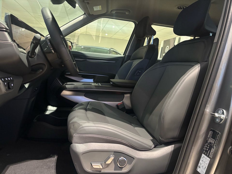 Kia EV9 76 Standard Range Upgrade RWD 7prs 5d