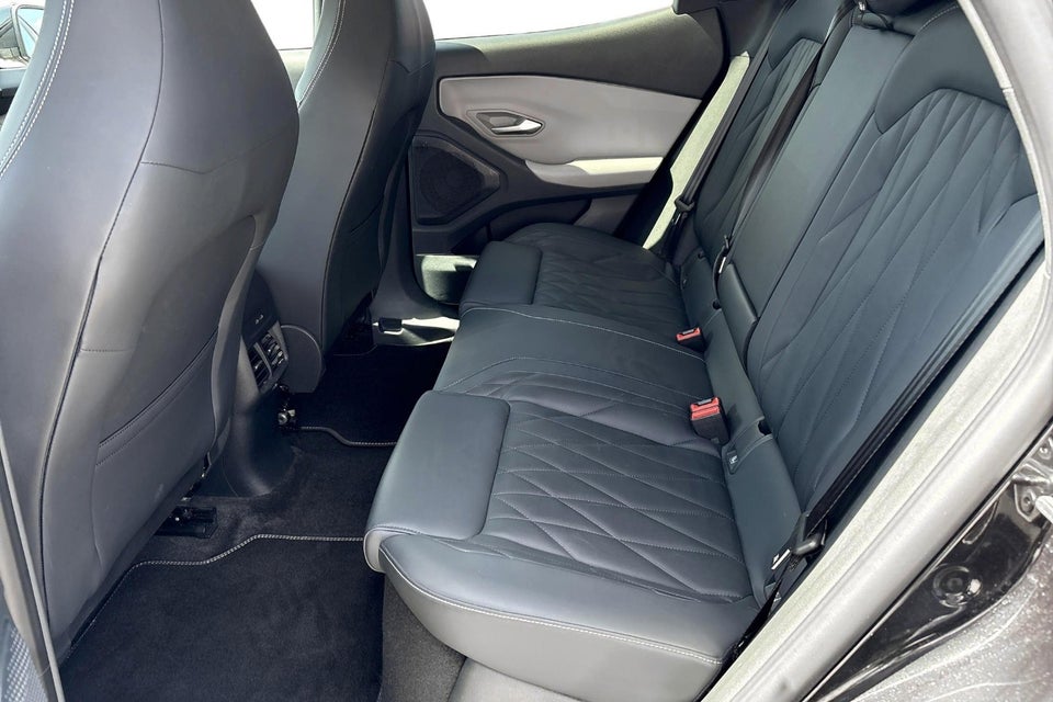 Ford Explorer 77 Premium Extended Range 5d