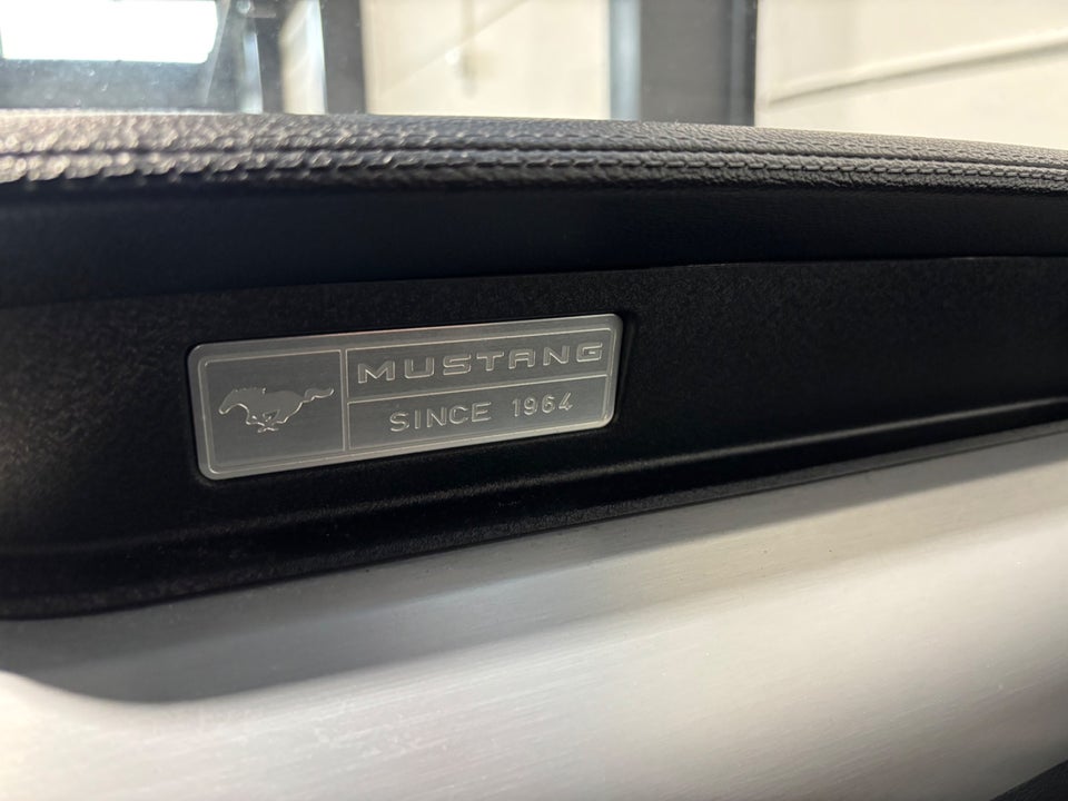 Ford Mustang 2,3 EcoBoost Fastback 2d