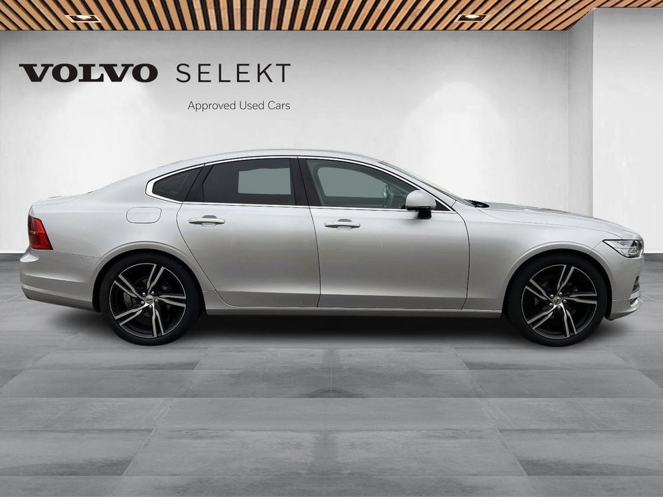 Volvo S90 2,0 D4 190 Momentum aut. 4d