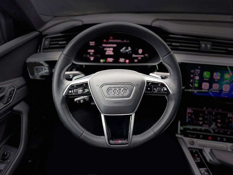 Audi e-tron 55 S-line quattro 5d