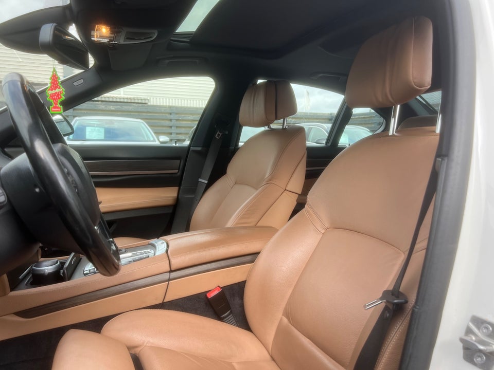 BMW 750Li 4,4 aut. 4d