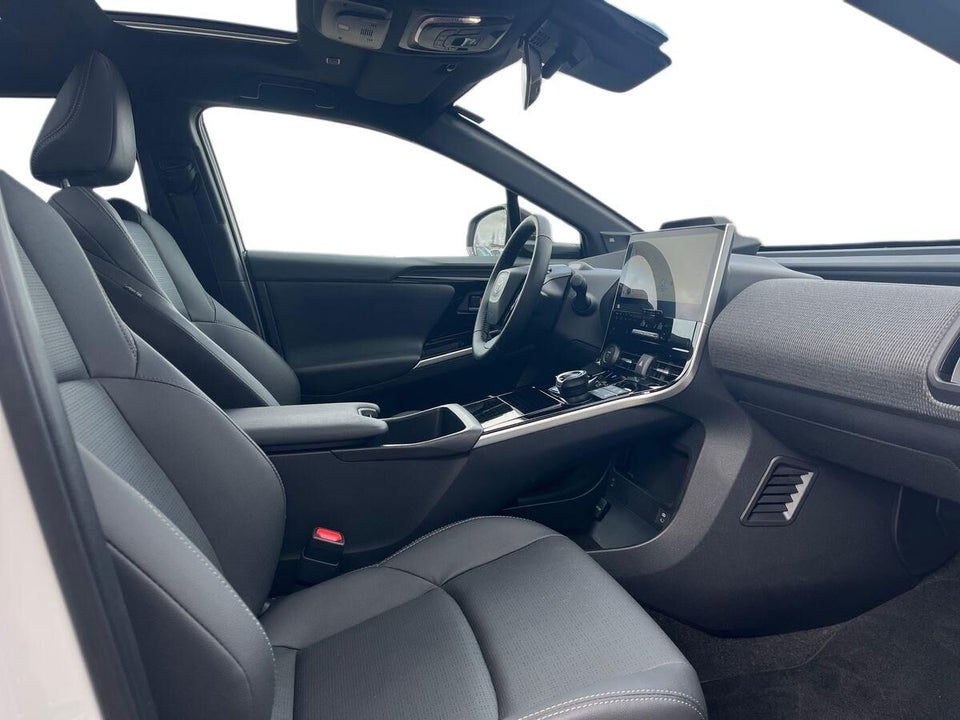 Toyota bZ4X Executive 5d