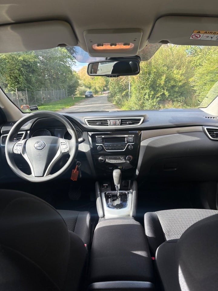 Nissan Qashqai 1,6 Dig-T 163 Acenta 5d