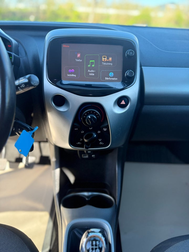 Toyota Aygo 1,0 VVT-i x-black 5d