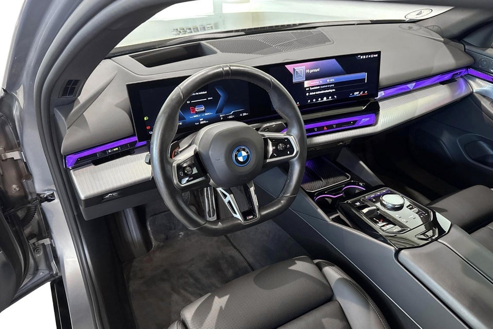 BMW i5 eDrive40 Fully Charged M-Sport 4d
