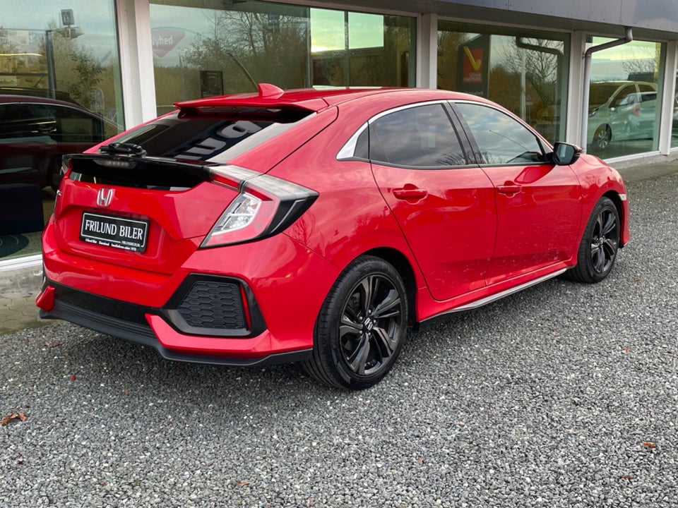 Honda Civic 1,0 VTEC Turbo Elegance 5d