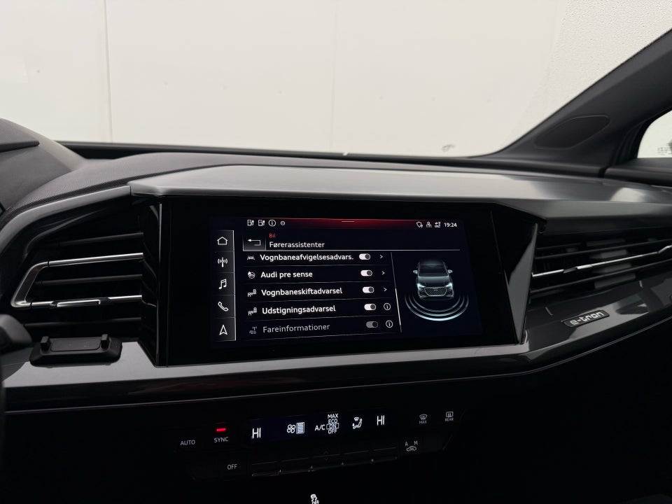 Audi Q4 e-tron 40 S-line Sportback 5d