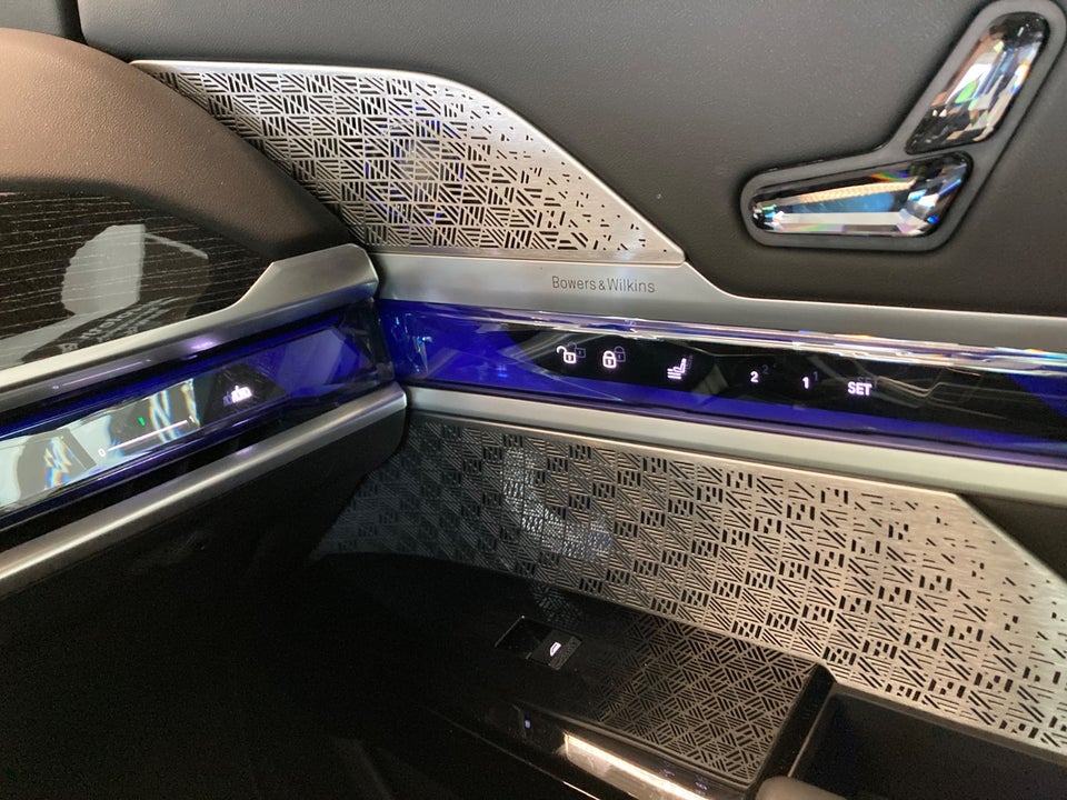 BMW i7 xDrive60 M-Sport 4d