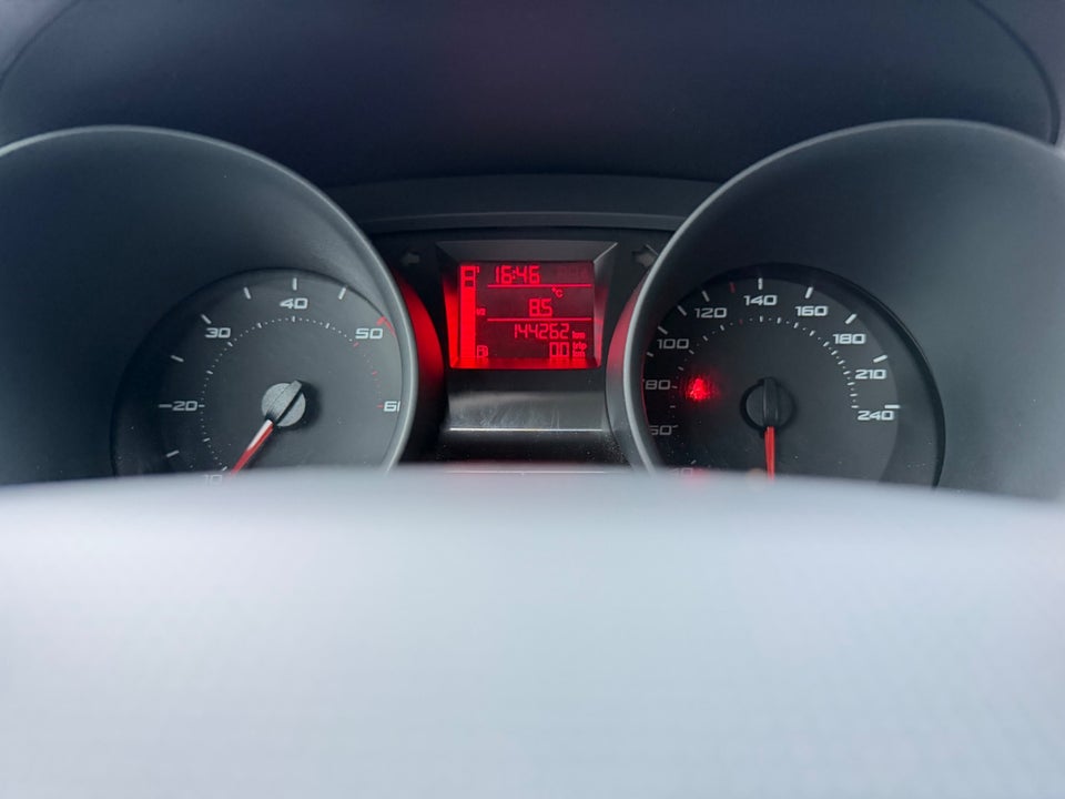 Seat Ibiza 1,2 TDi 75 Reference SC Van 3d