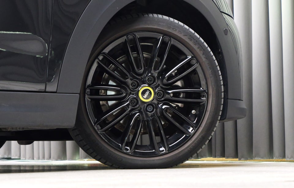 MINI Cooper SE Collection 3d