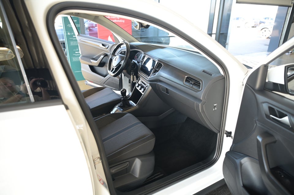VW T-Roc 1,0 TSi 115 Style 5d