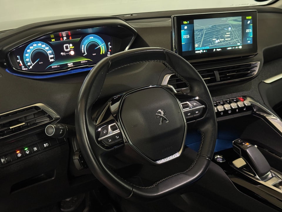 Peugeot 3008 1,6 Hybrid4 Allure Pack Limited EAT8 5d