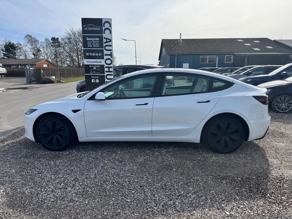 Tesla Model 3 RWD 4d