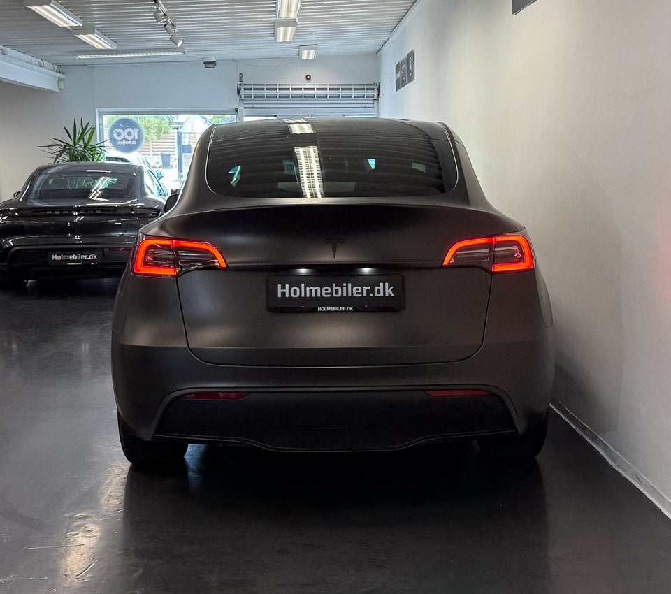 Tesla Model Y Long Range AWD 5d