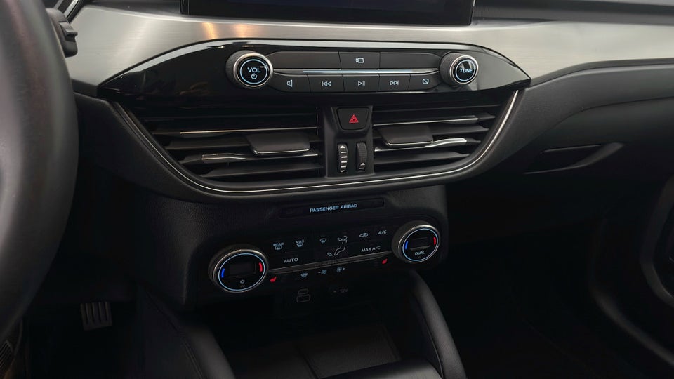 Ford Kuga 2,5 PHEV Titanium CVT 5d