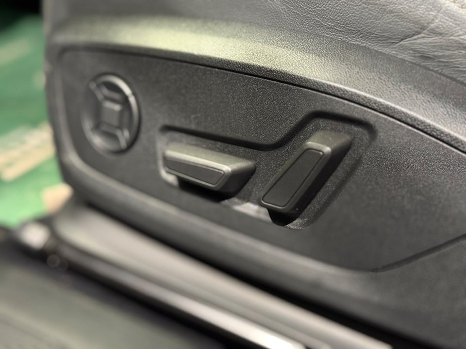 Audi Q4 e-tron 40 S-line 5d