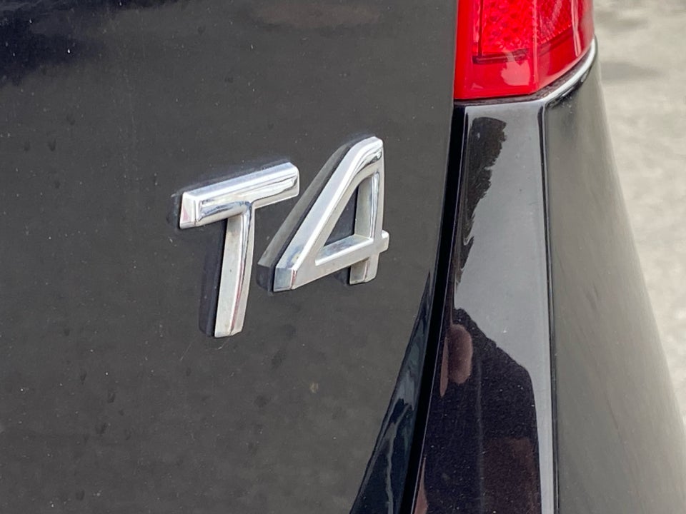 Volvo V60 1,6 T4 180 Summum aut. 5d