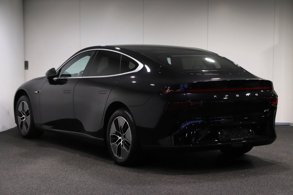 Xpeng P7 Long Range 4d