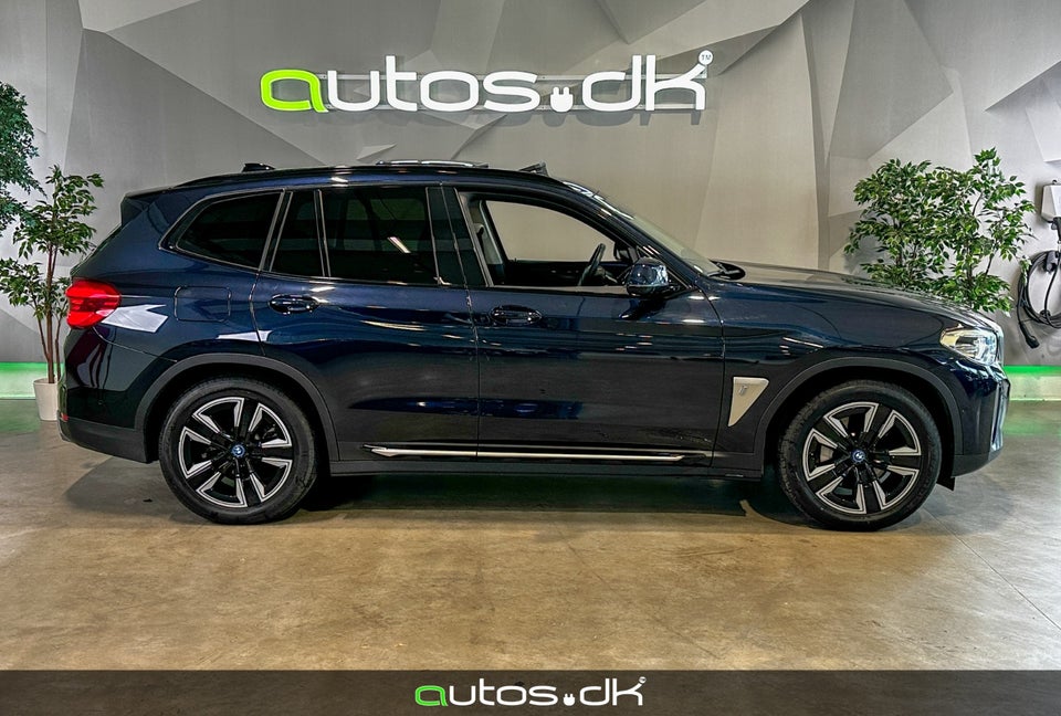 BMW iX3 Charged 5d