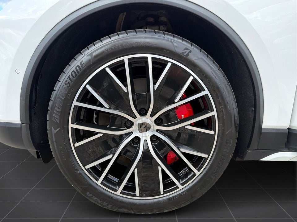 Porsche Macan Turbo 5d