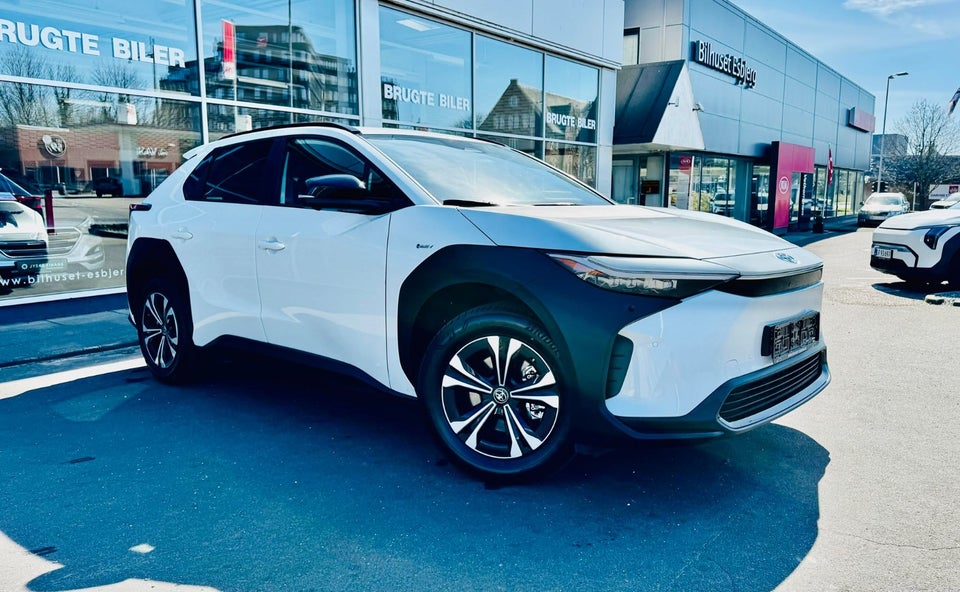 Toyota bZ4X Active 5d
