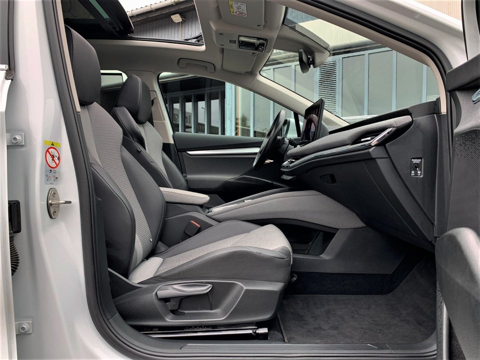 Skoda Enyaq 80 iV Plus Loft 5d