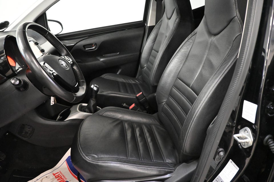 Toyota Aygo 1,0 VVT-i x-black II 5d