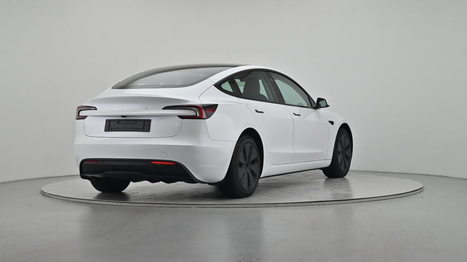 Tesla Model 3 RWD 4d