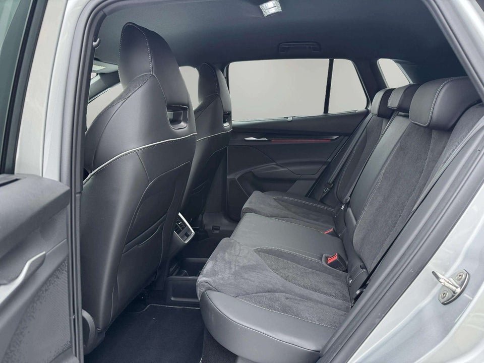 Skoda Elroq 85 iV Sportline Maxx 5d