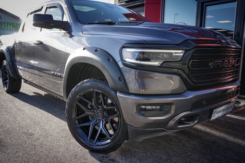 Dodge RAM 1500 5,7 V8 Hemi Limited Night aut. 4d