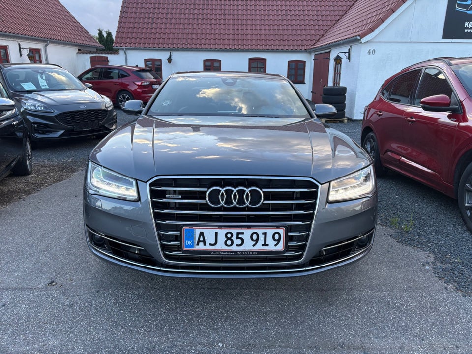 Audi A8 3,0 TDi 258 quattro Tiptr. lang 4d