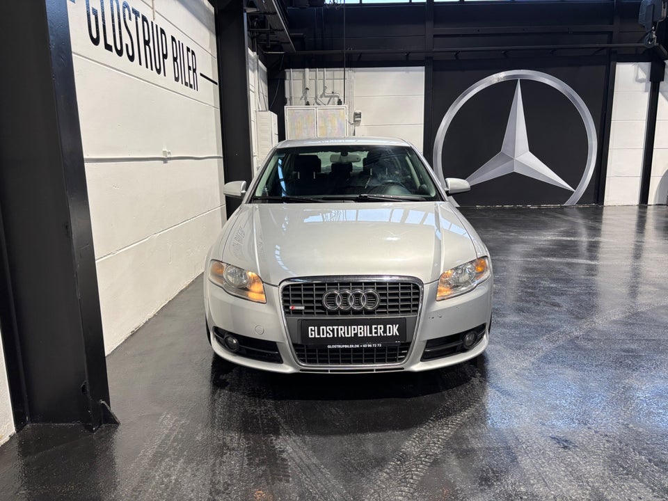 Audi A4 2,0 TDi 140 S-line 4d