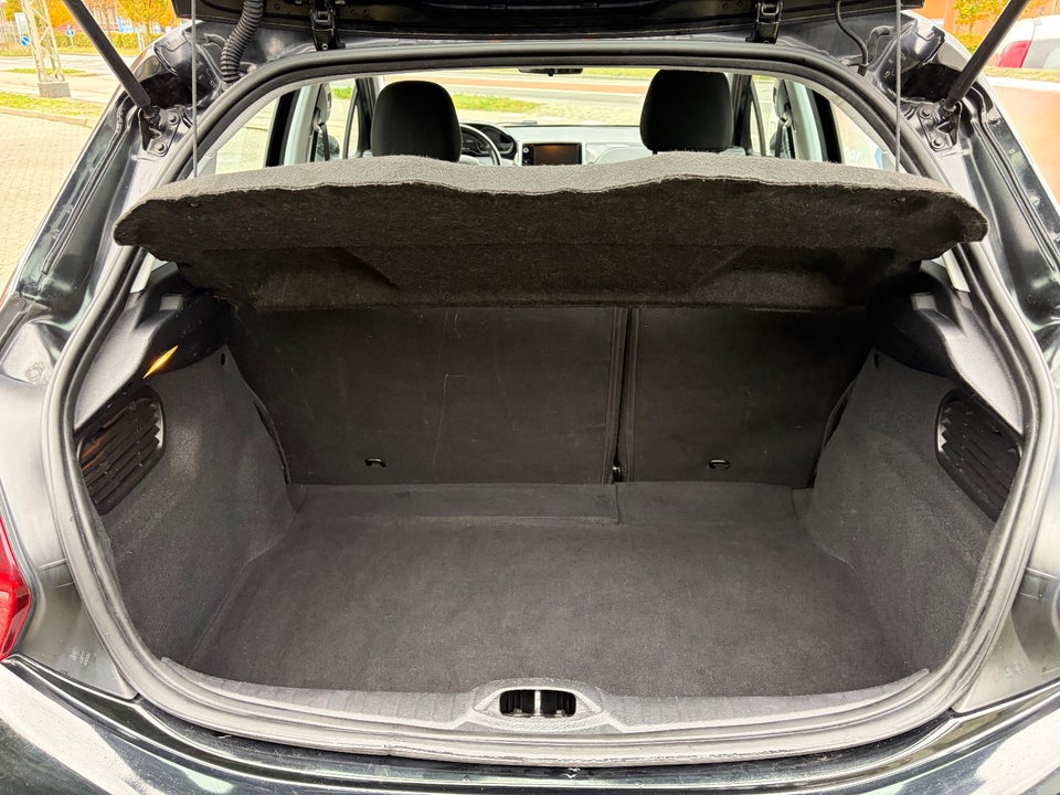 Peugeot 208 1,6 BlueHDi 100 Active 5d