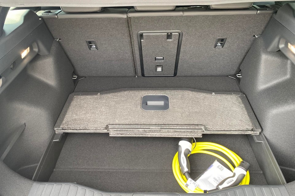 Ford Explorer 77 Premium Extended Range 5d