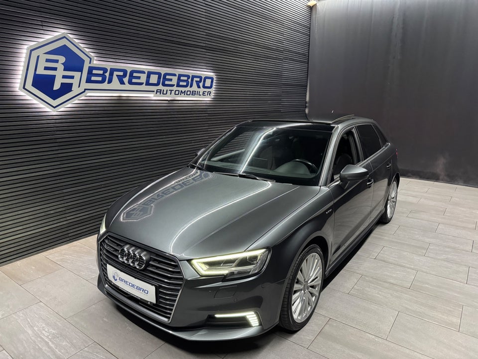 Audi A3 1,4 e-tron S-line Sportback S-tr. 5d
