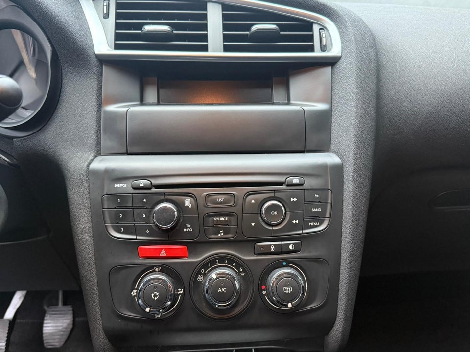 Citroën C4 1,4 VTi Attraction 5d