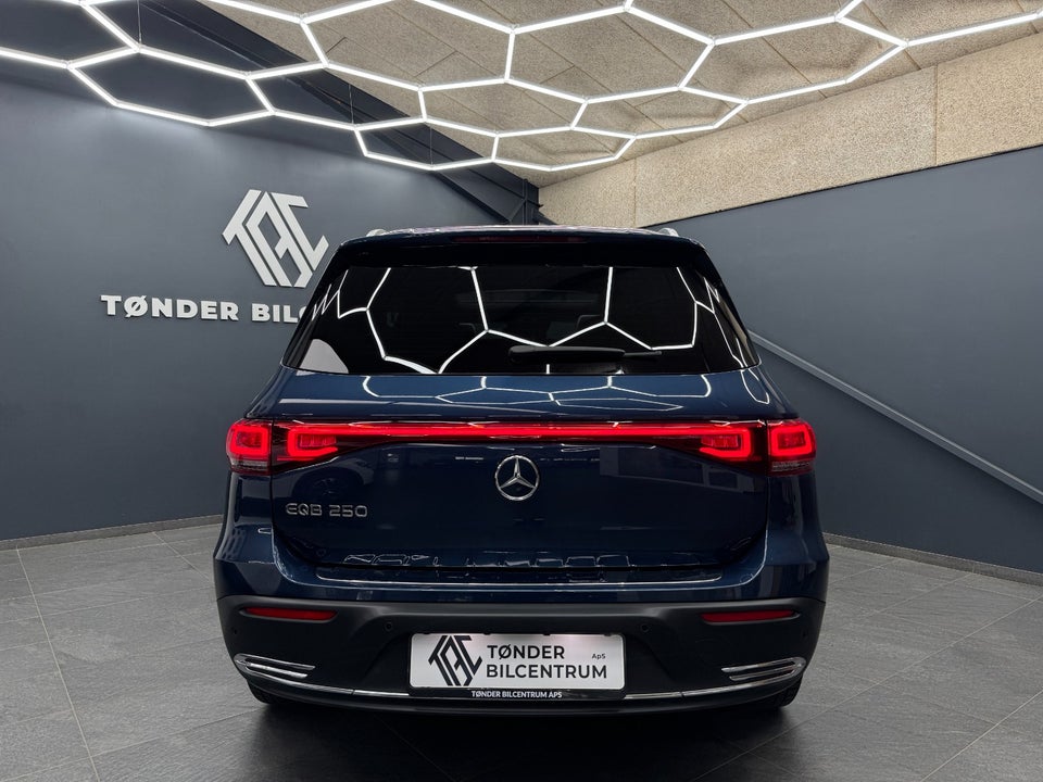 Mercedes EQB250 Progressive 7prs 5d