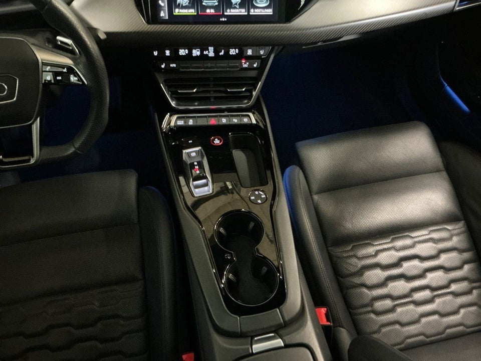 Audi e-tron GT quattro 4d