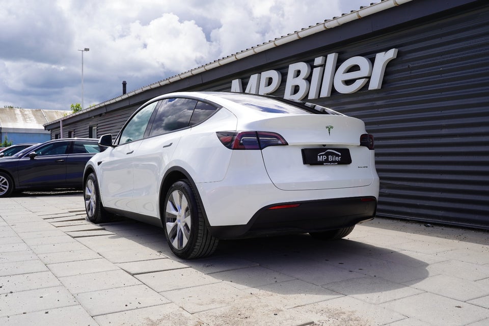 Tesla Model Y Long Range AWD 5d