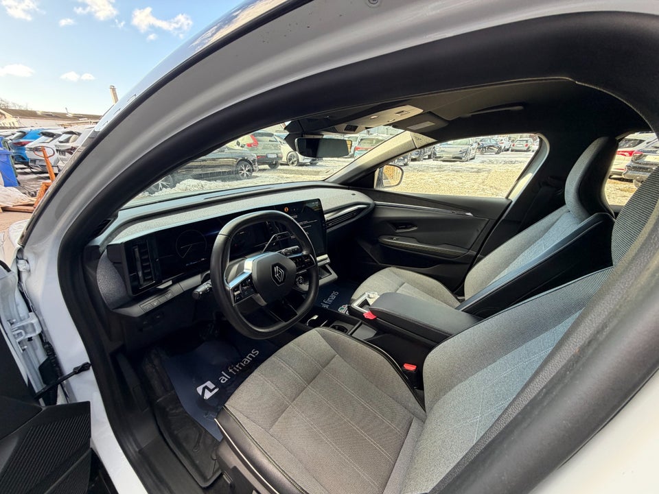 Renault Megane E-Tech 60 Techno 5d