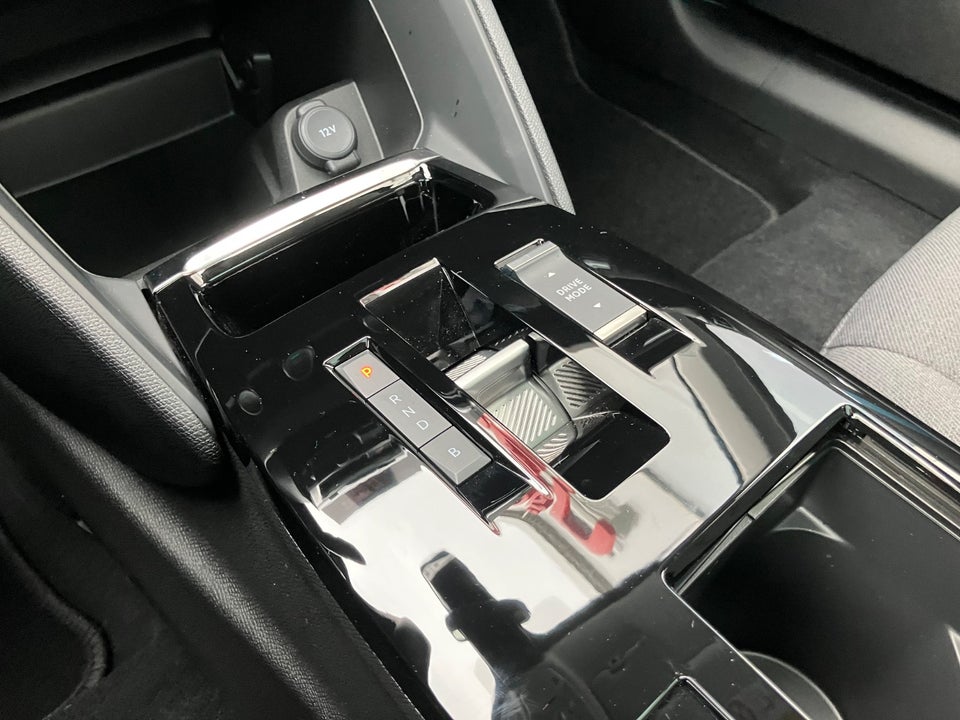 Citroën ë-C4 X 50 Shine 4d