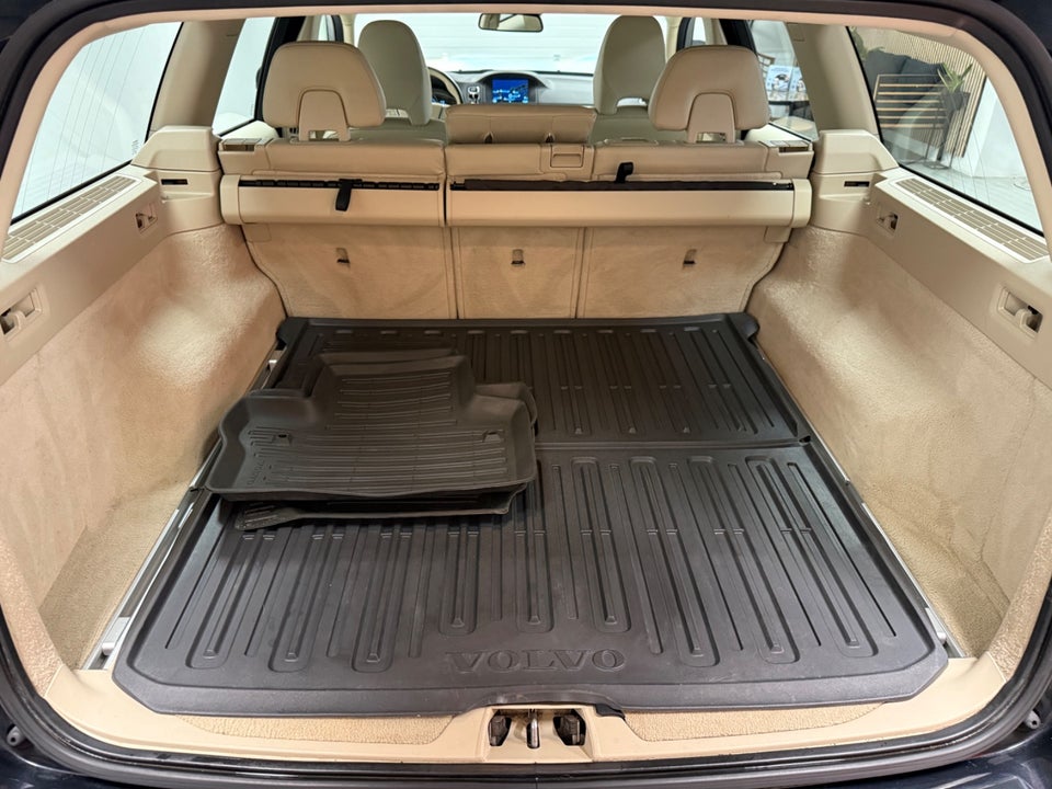 Volvo V70 2,0 T5 245 Momentum aut. 5d